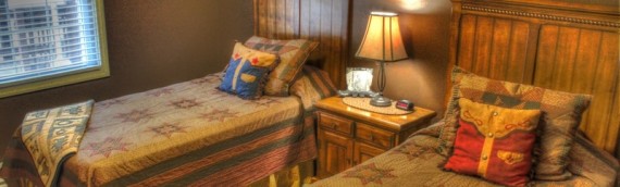 “The Daniel Boone”  – 2 Bedroom Suite